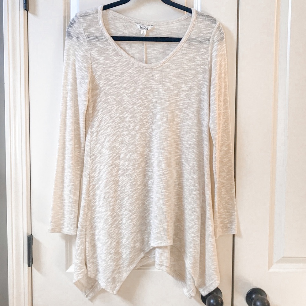 EUC Mudd off white uneven hem tunic shirt